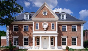 Laguna Limestone. Traditional Stone Detailing
