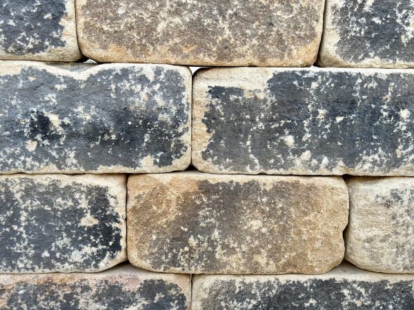 API Stone Natural Tumbled & Aged Walling